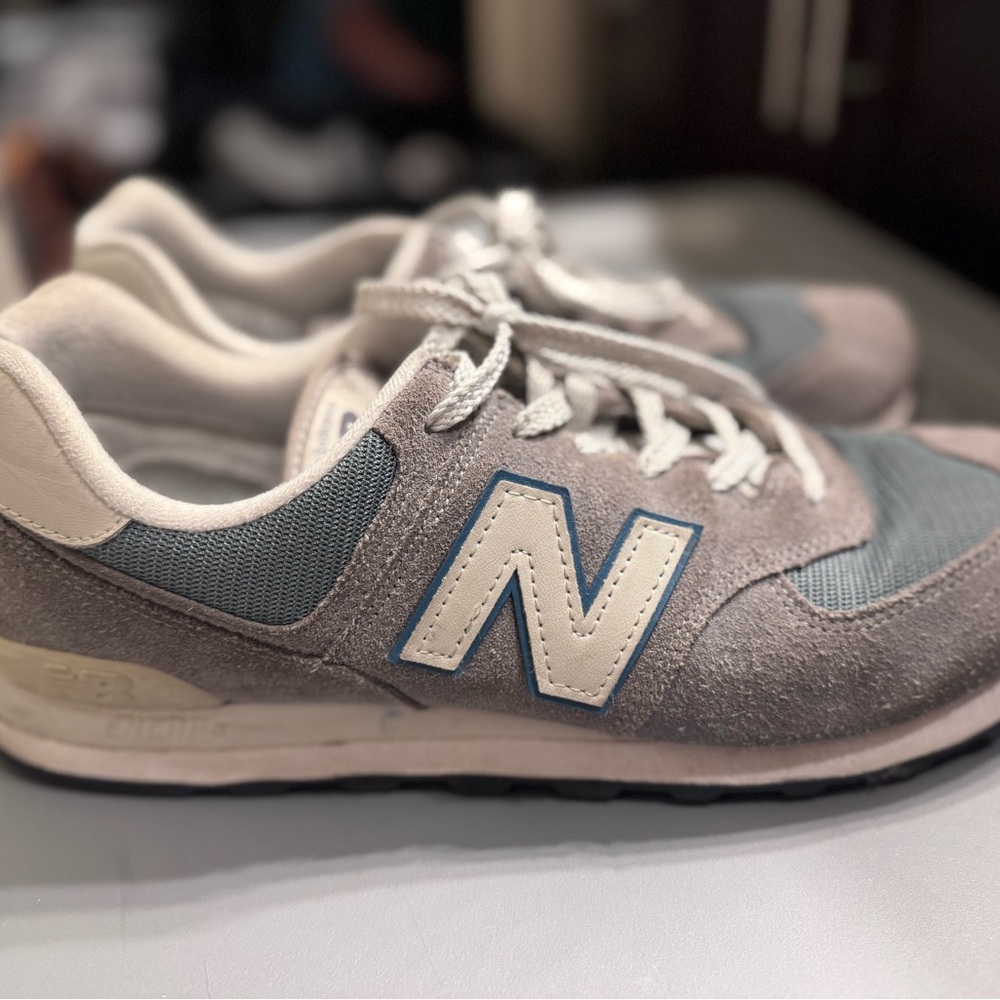 New Balance mens Gray and Cream Sneakers